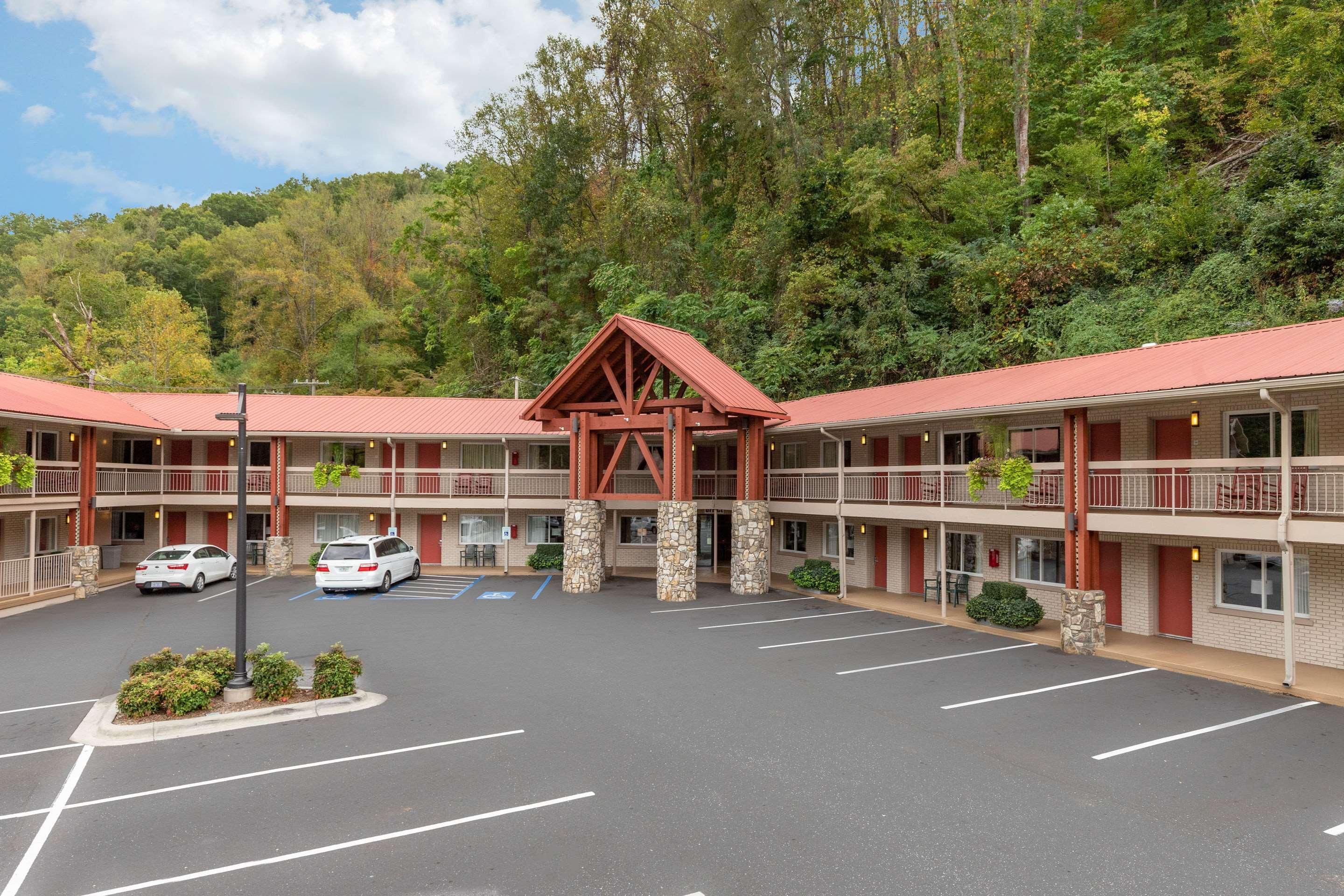 Econo Lodge Cherokee Near River Park Eksteriør bilde